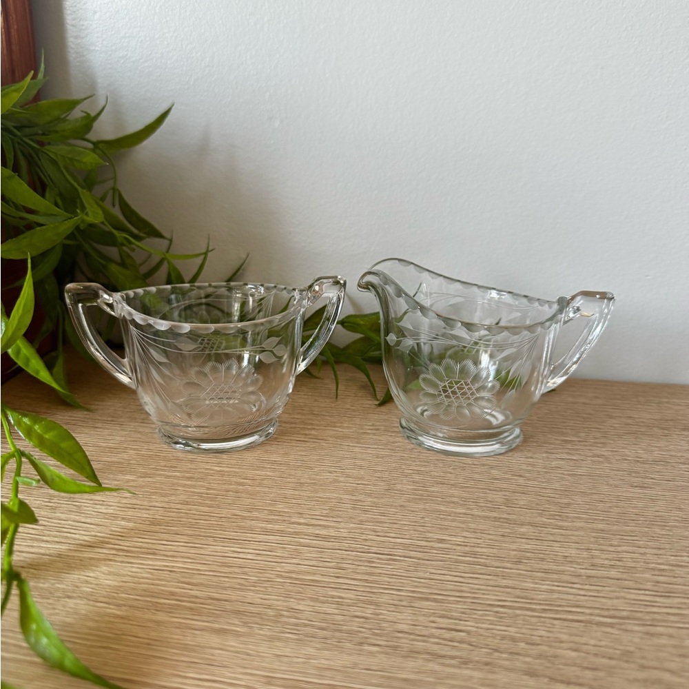 Elegant Glass Creamer and Sugar Set